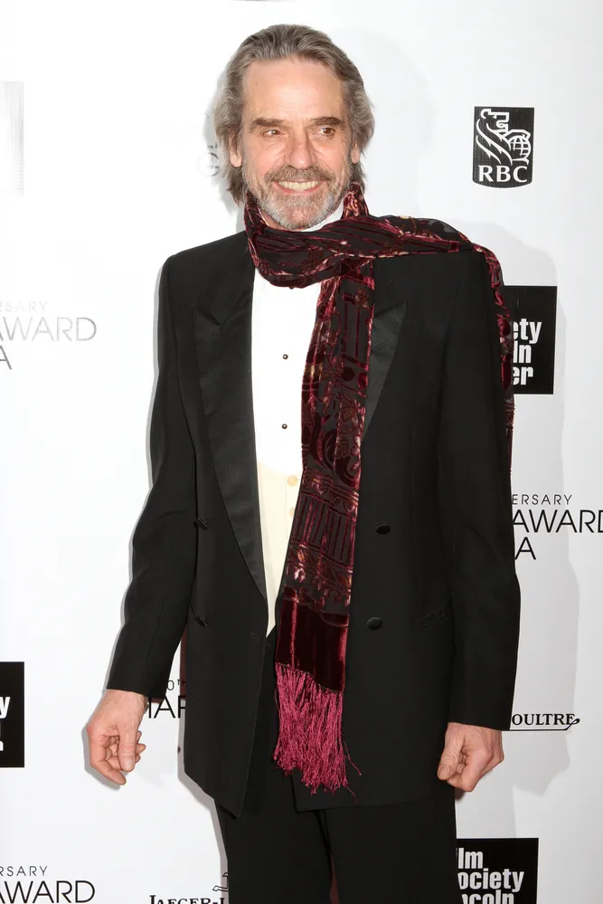 5507516-jeremy-irons.jpg
