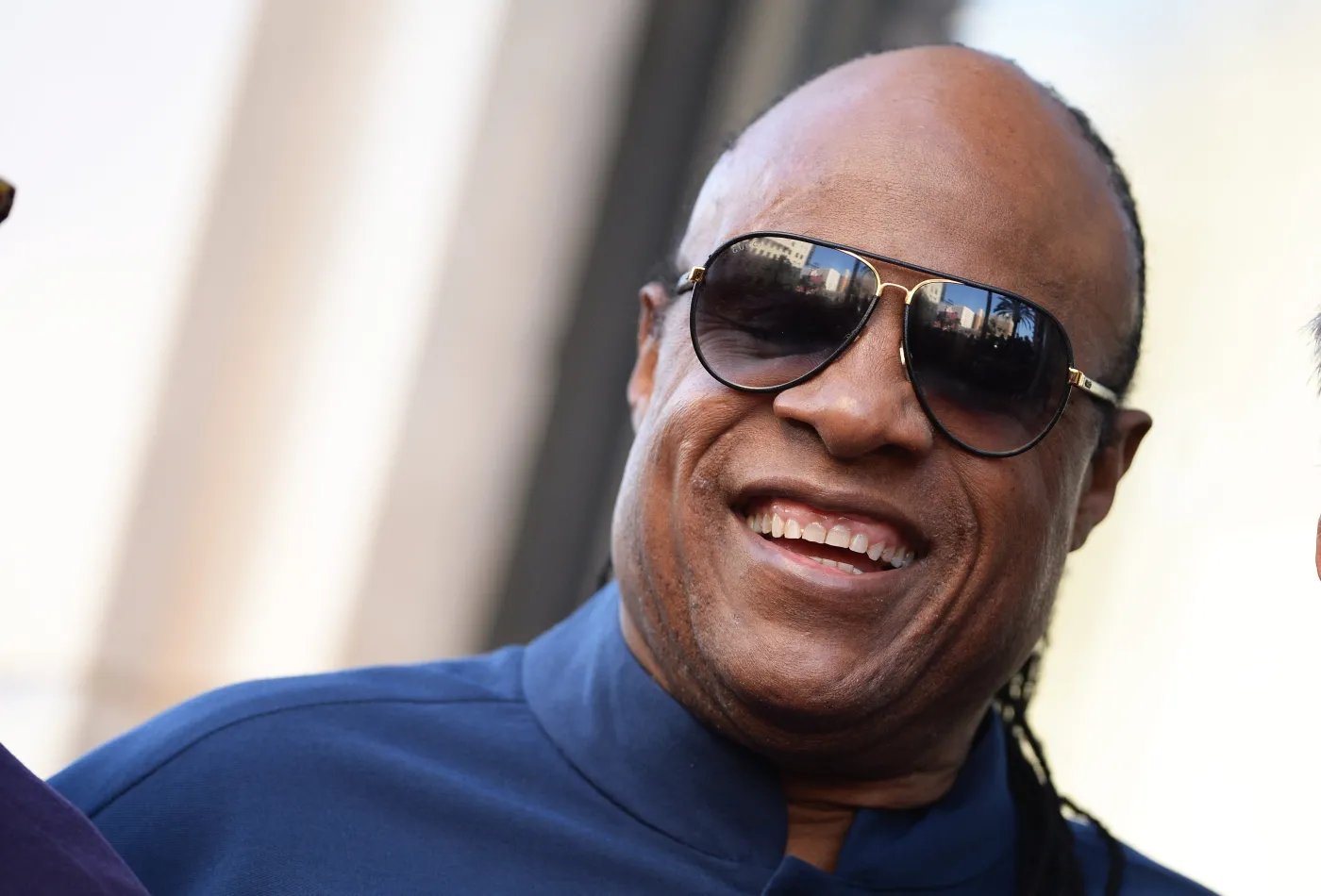 5592798-stevie-wonder.jpg