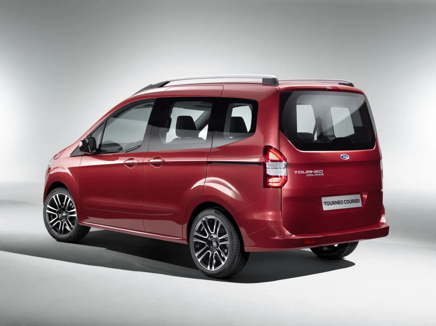 Ford tourneo courier 