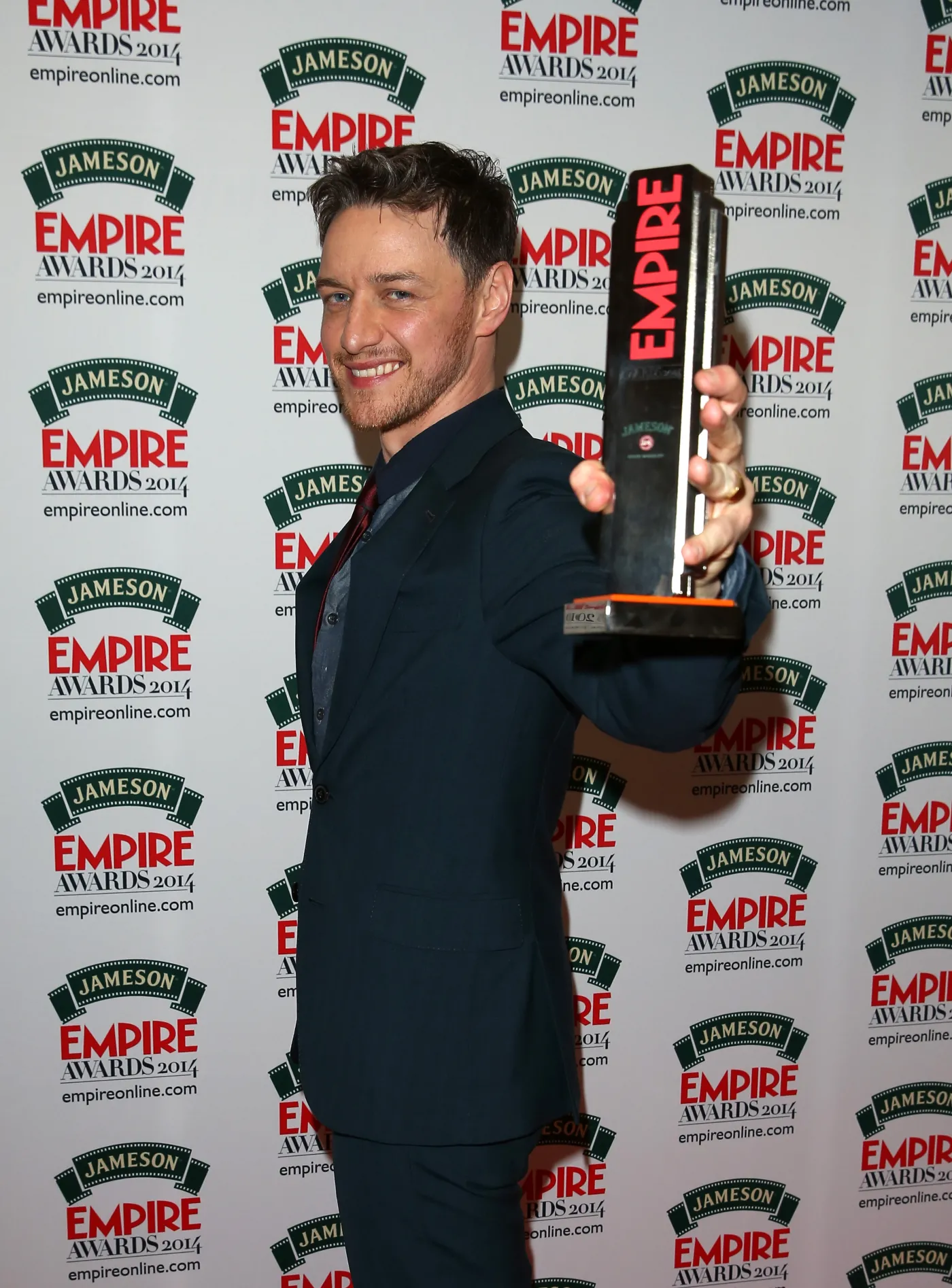 6117358-james-mcavoy.jpg
