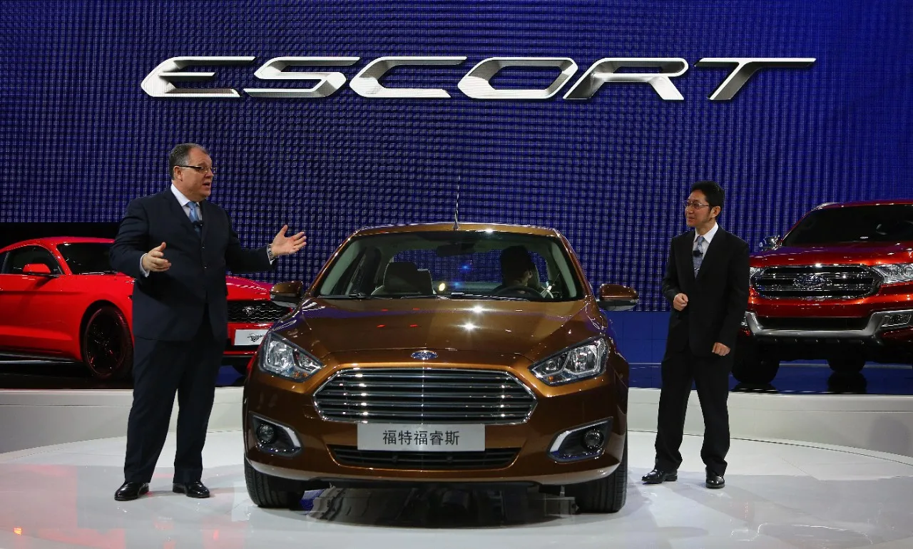 6199741-ford-escort.jpg