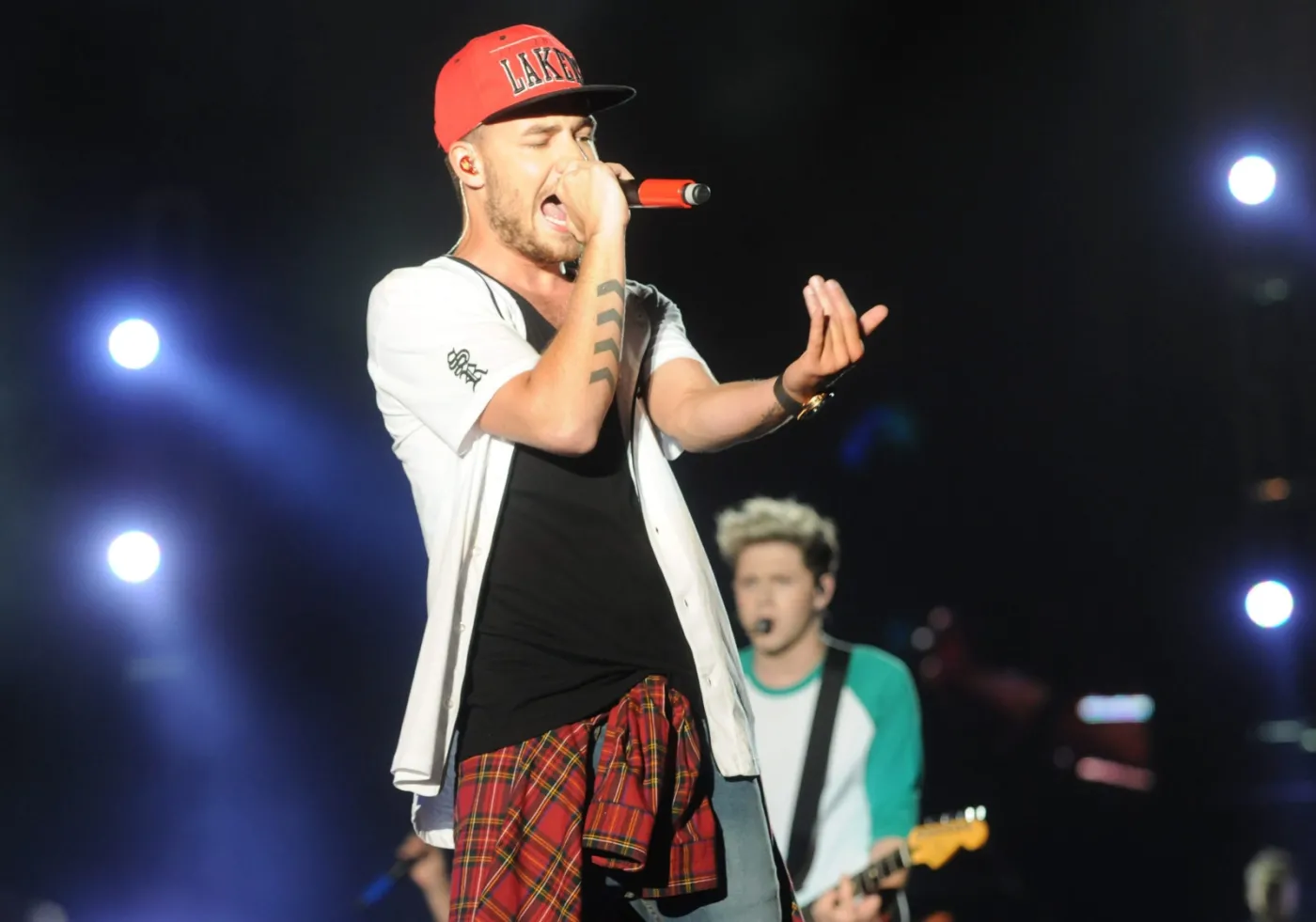 6239400-one-direction.jpg