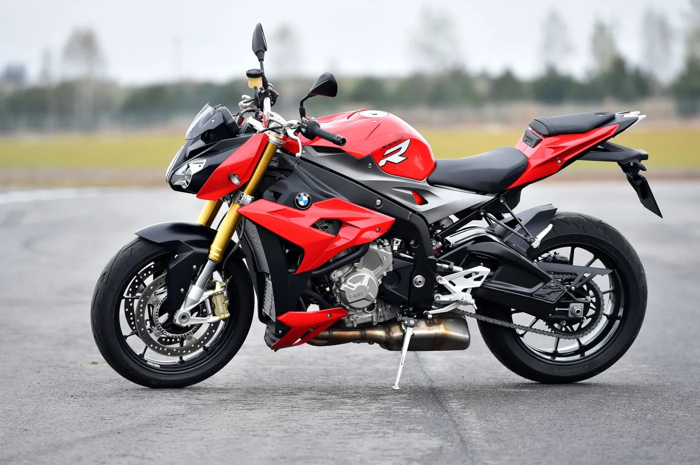 6243485-bmw-r-1000-s.jpg