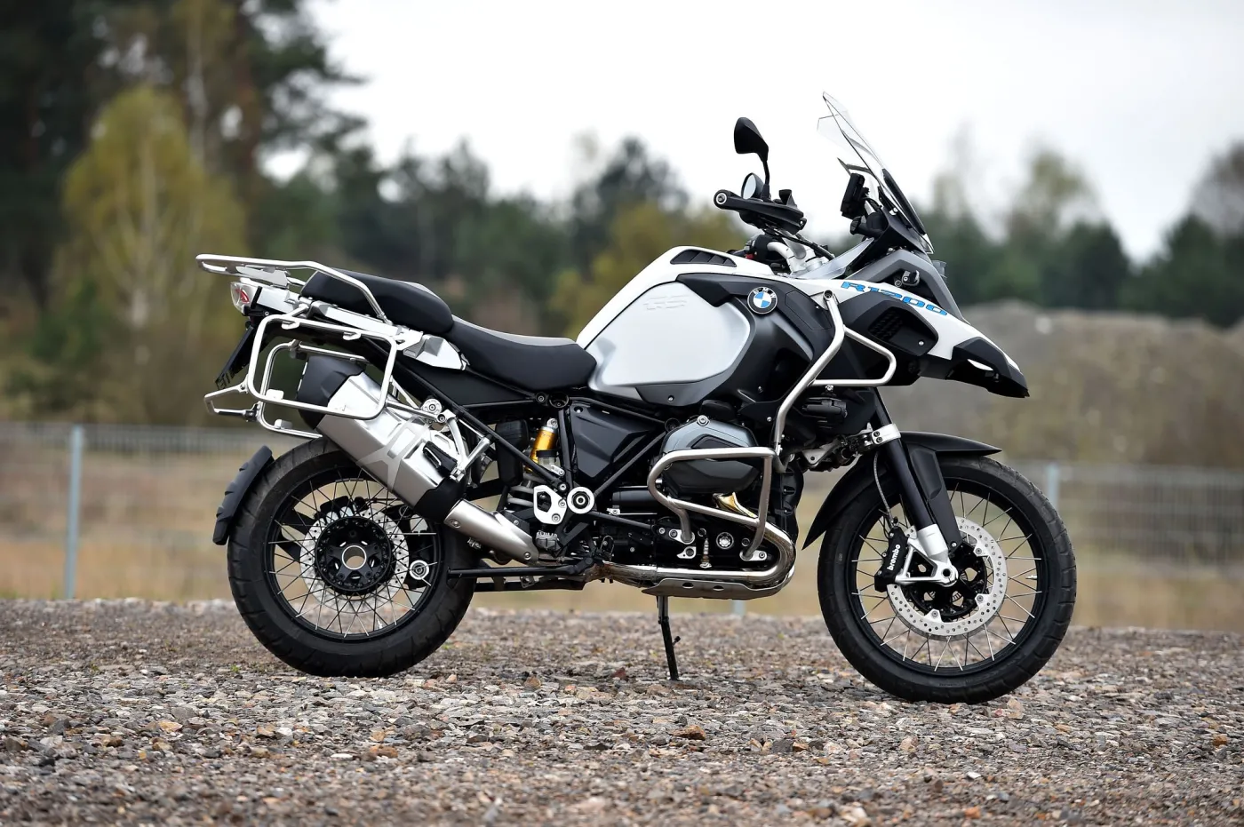 6243579-bmw-r-1200-gs.jpg