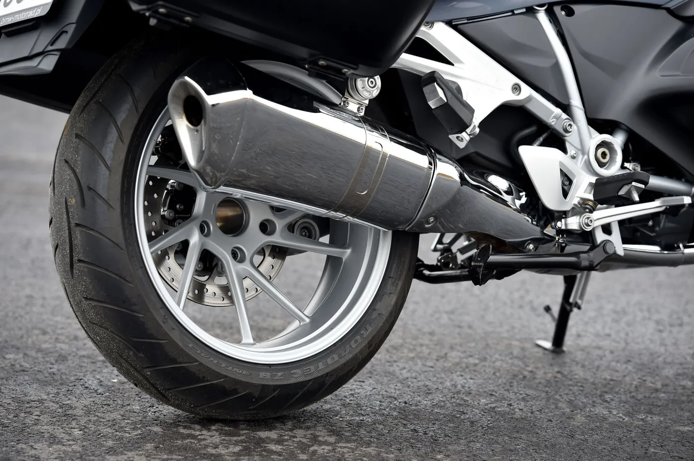 6243924-bmw-r-1200-rt.jpg