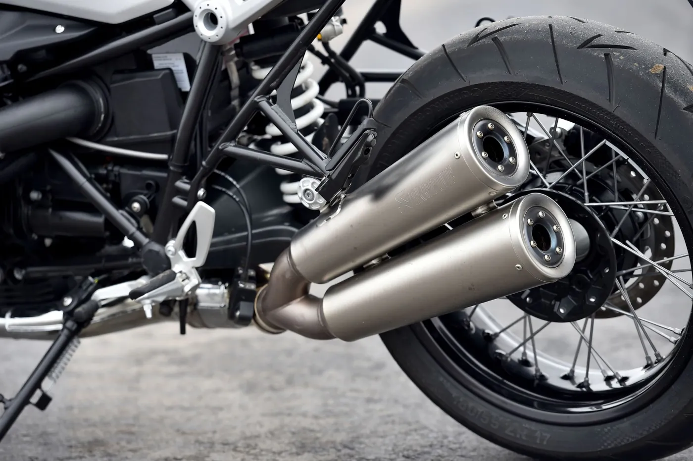 6244504-bmw-r-nine-t.jpg
