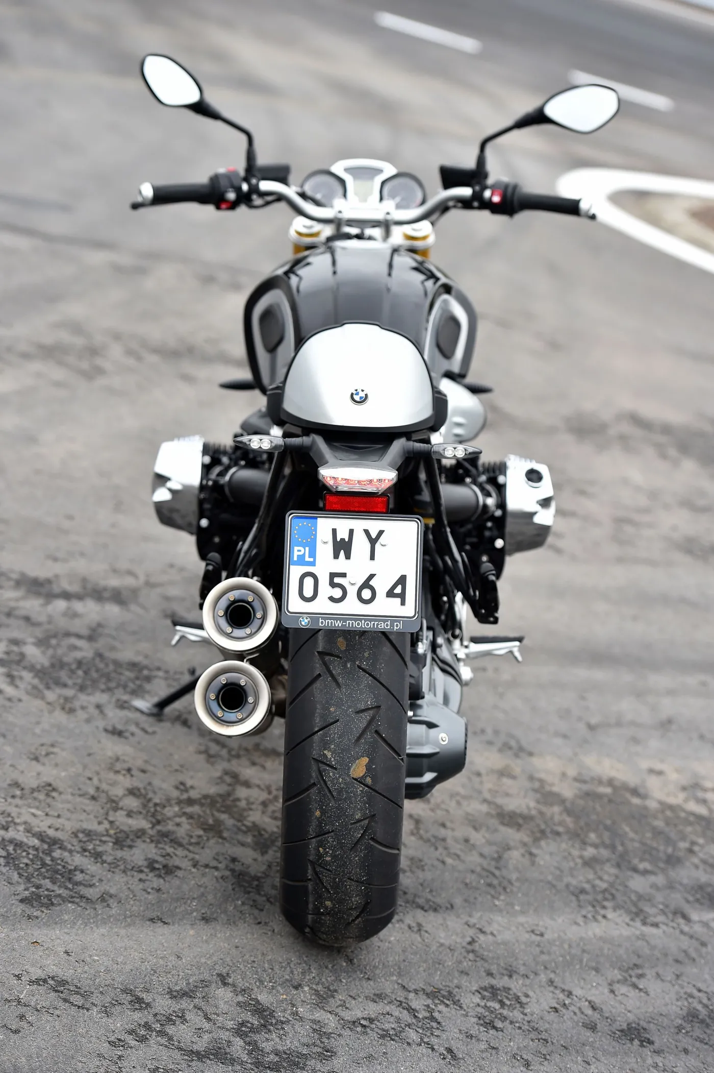 6244127-bmw-r-nine-t.jpg