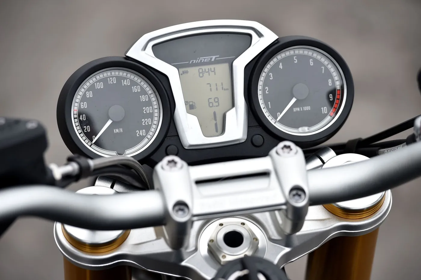 6244330-bmw-r-nine-t.jpg