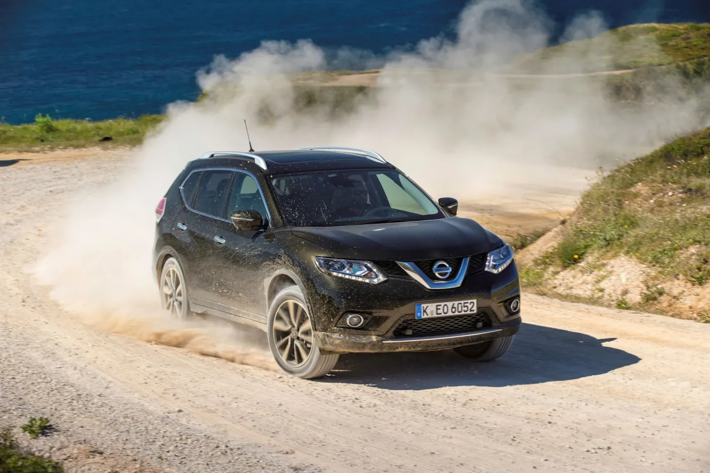 6263244-nissan-x-trail.jpg
