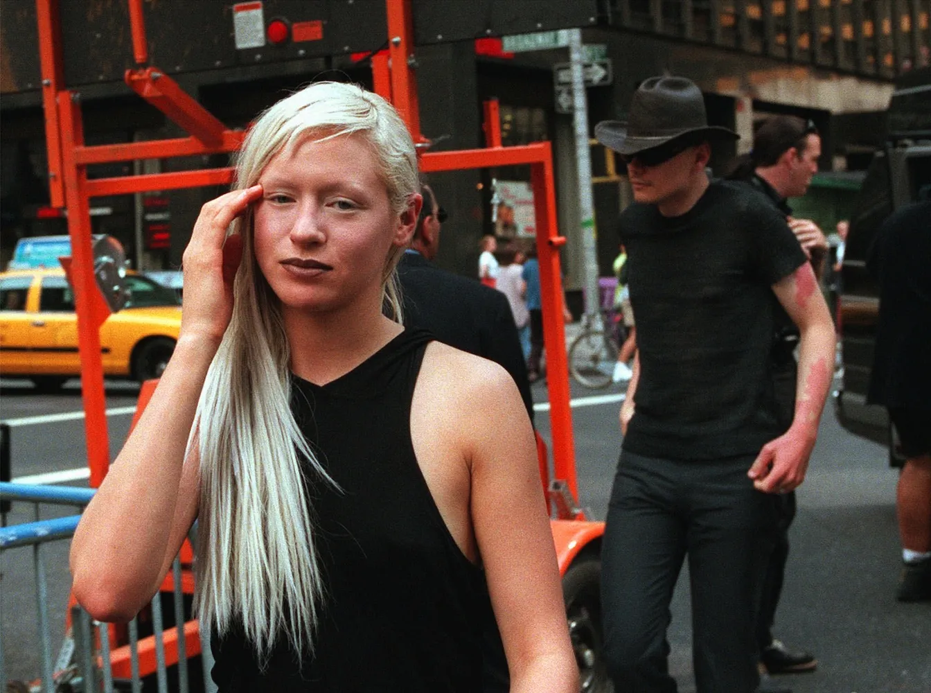 6303699-d-arcy-wretzky.jpg