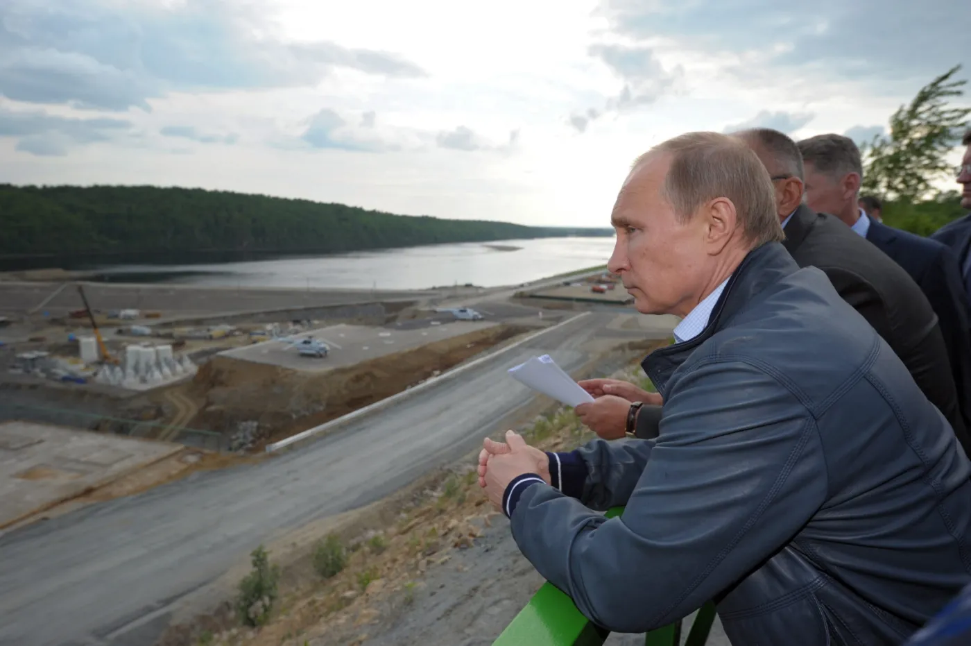 Putin: Unia wkłada nam kije w szprychy, zmienimy trasę gazociągu
