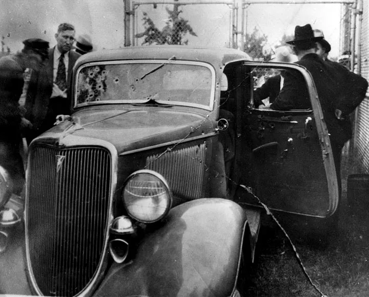 6332507-bonnie-i-clyde.jpg