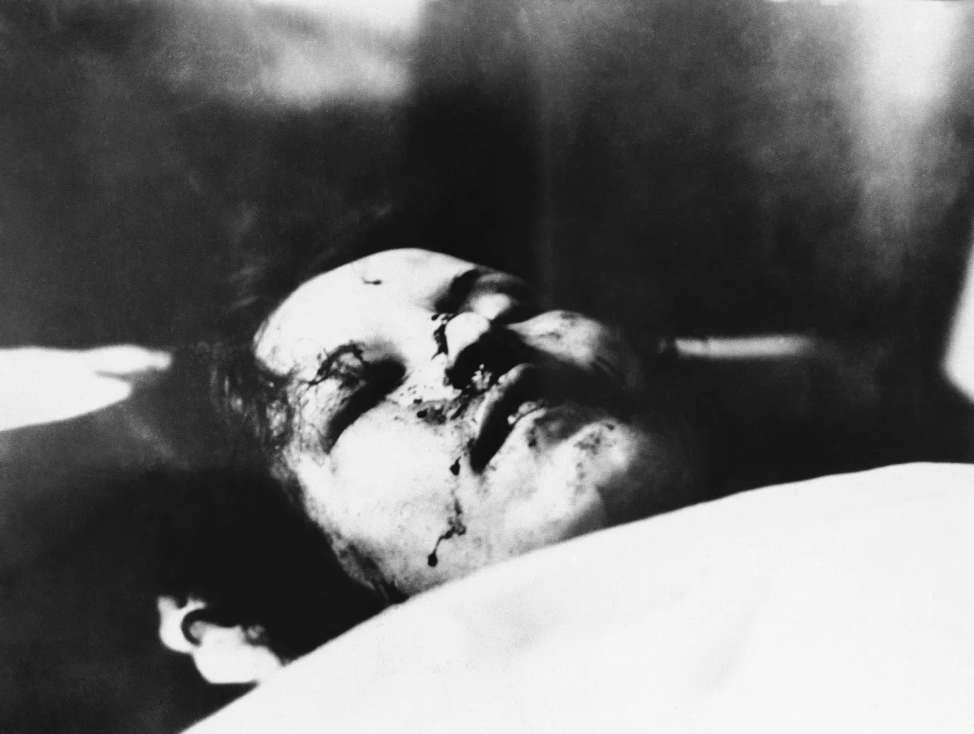 6332592-bonnie-i-clyde.jpg