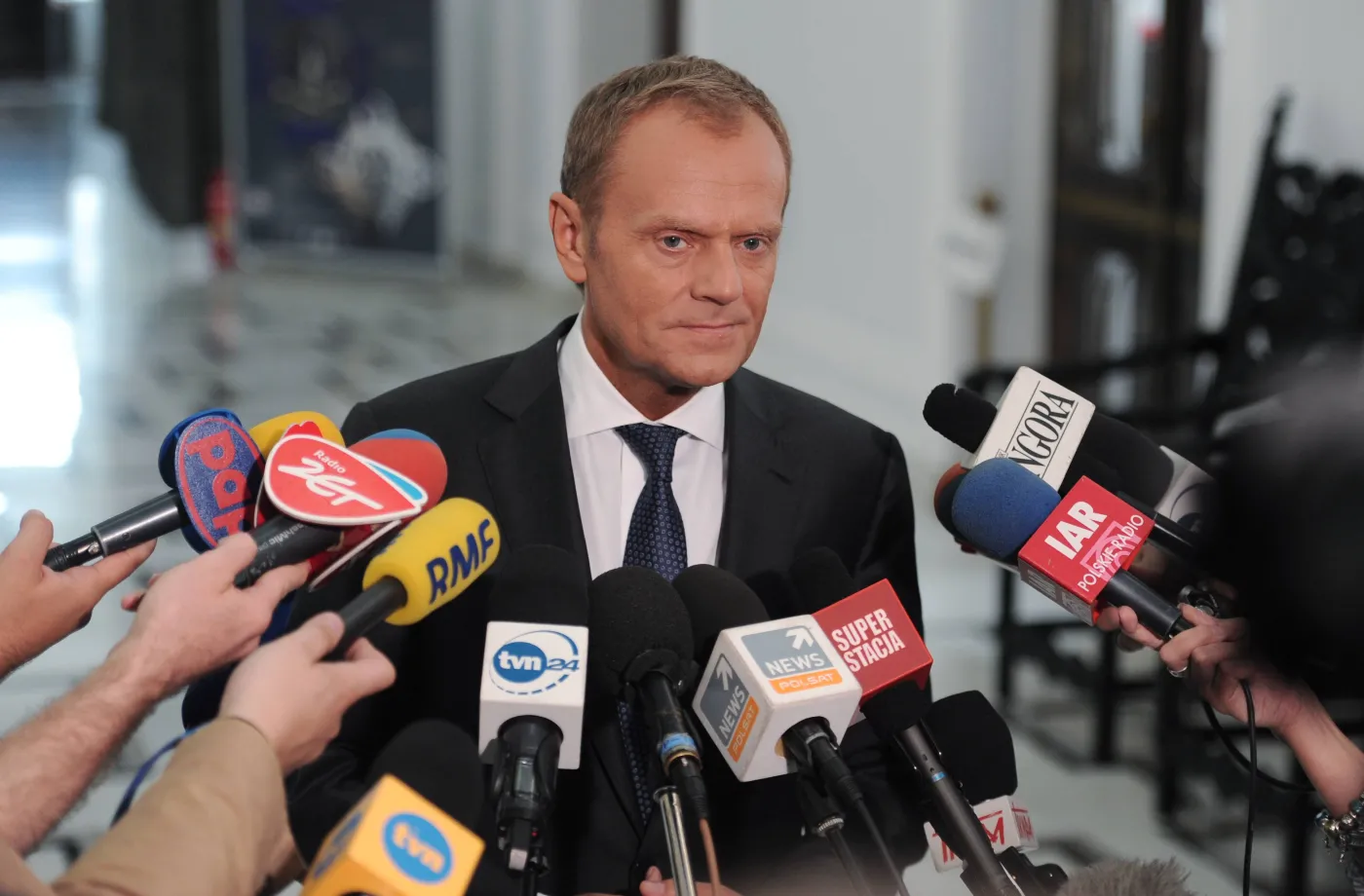 PiS chce, by Tusk zajął się... sprawą klubu go-go