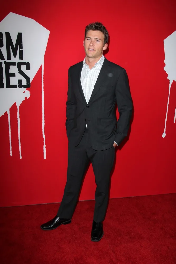 5924543-scott-eastwood.jpg