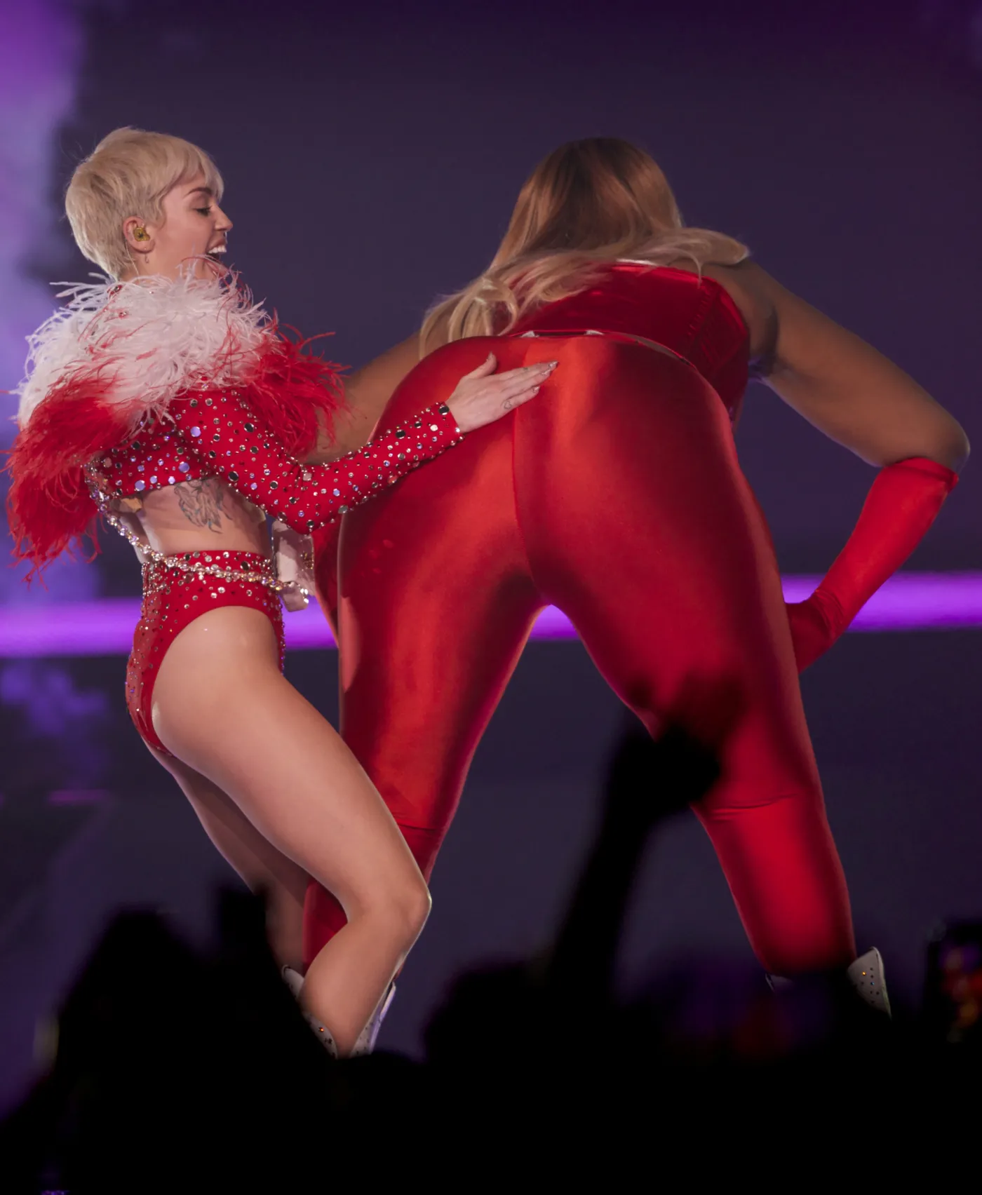 5952974-miley-cyrus.jpg