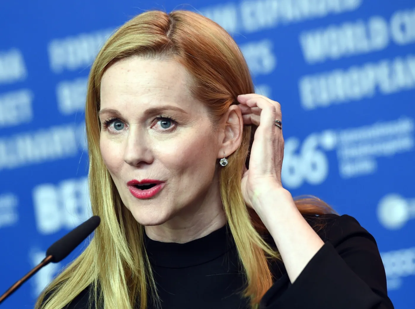 8746936-laura-linney.jpg