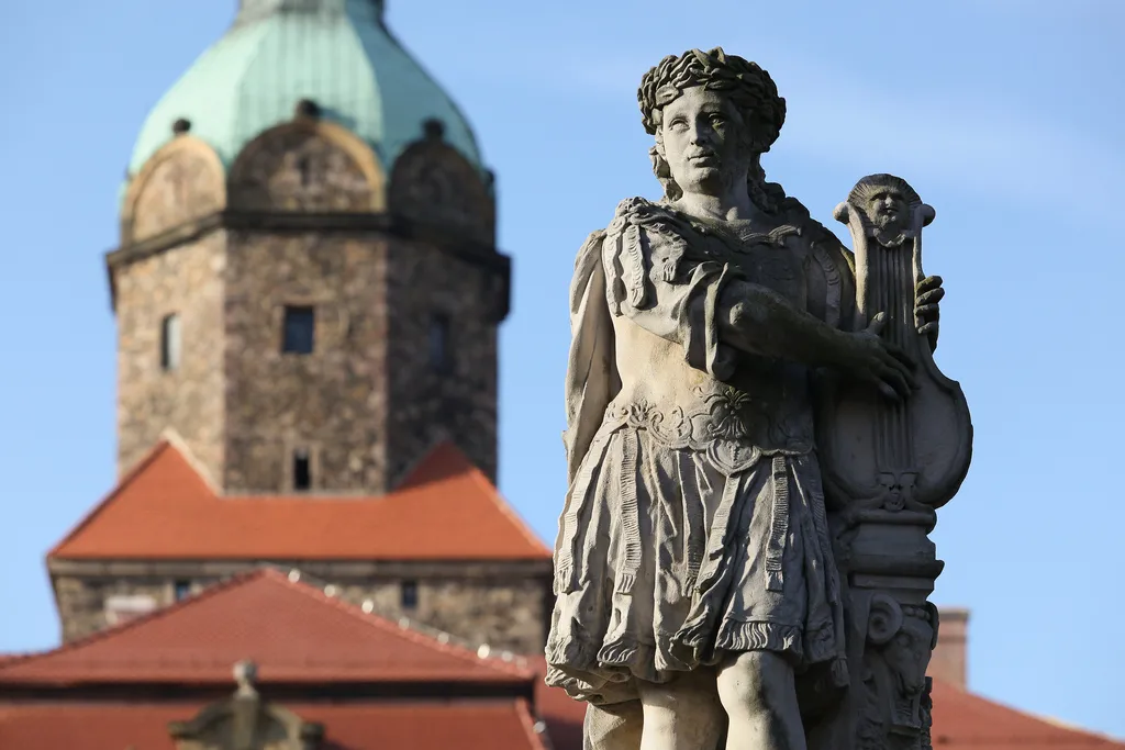 6012425-zamek-ksiaz.jpg