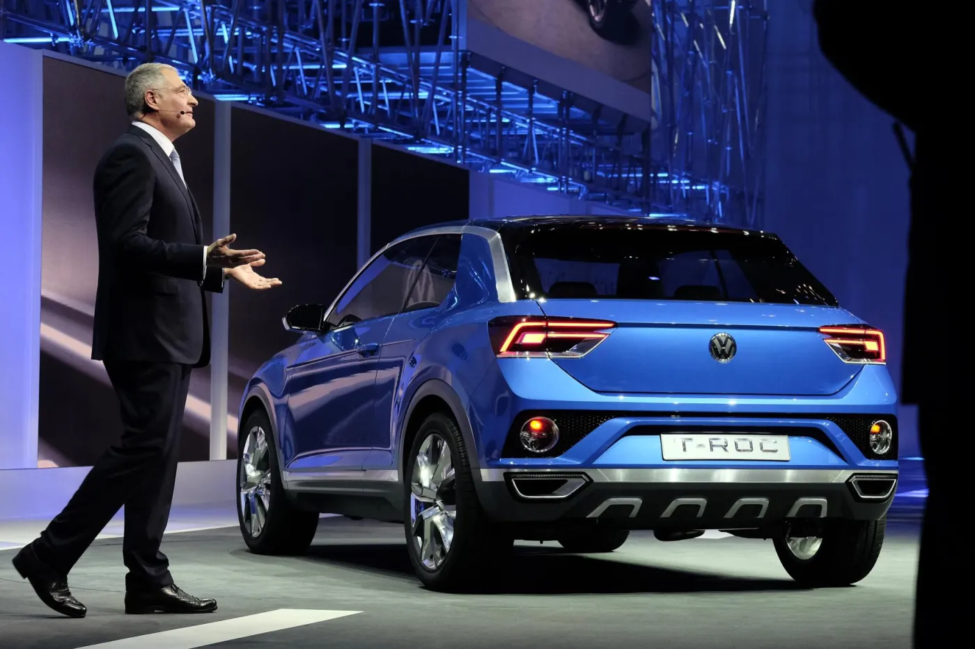 Nowy SUV z Niemiec. Volkswagen zmienia styl i prezentuje model t-roc. ZDJĘCIA