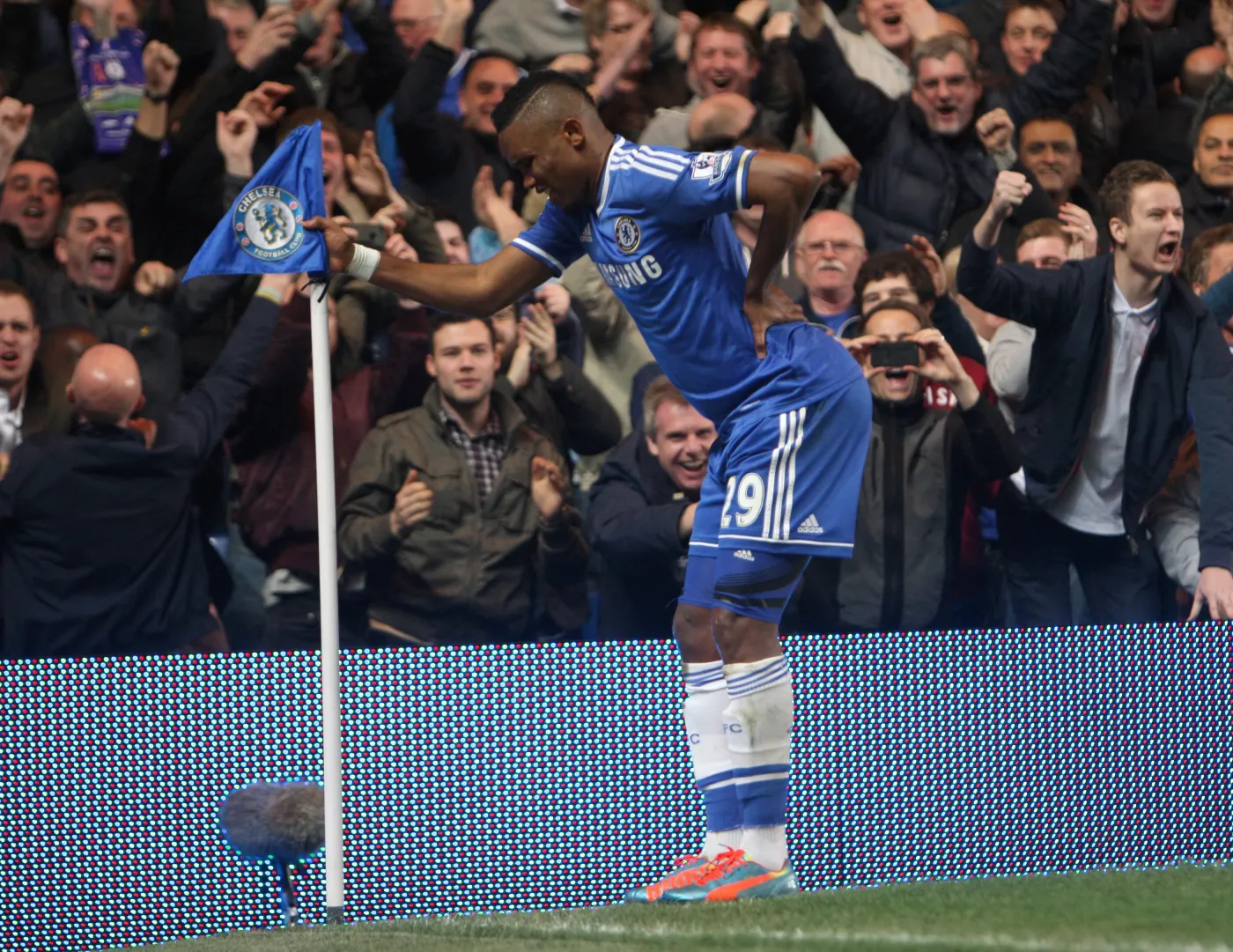 6038240-samuel-eto-o.jpg