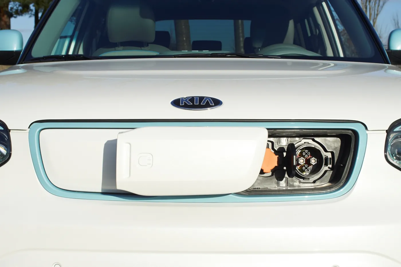 6053232-kia-soul-ev-05.jpg