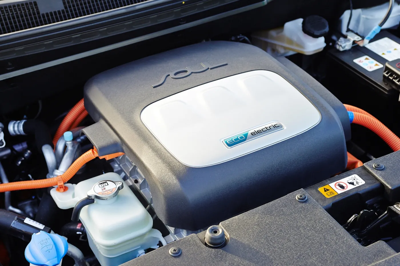 6053261-kia-soul-ev-04.jpg