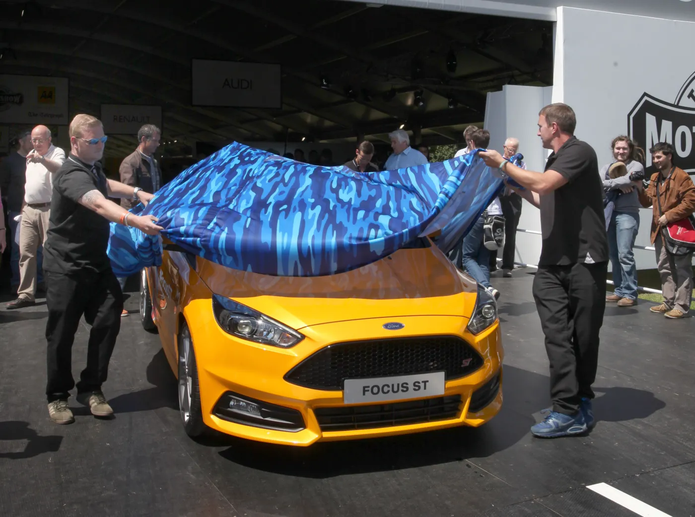 6606702-ford-focus-st.jpg