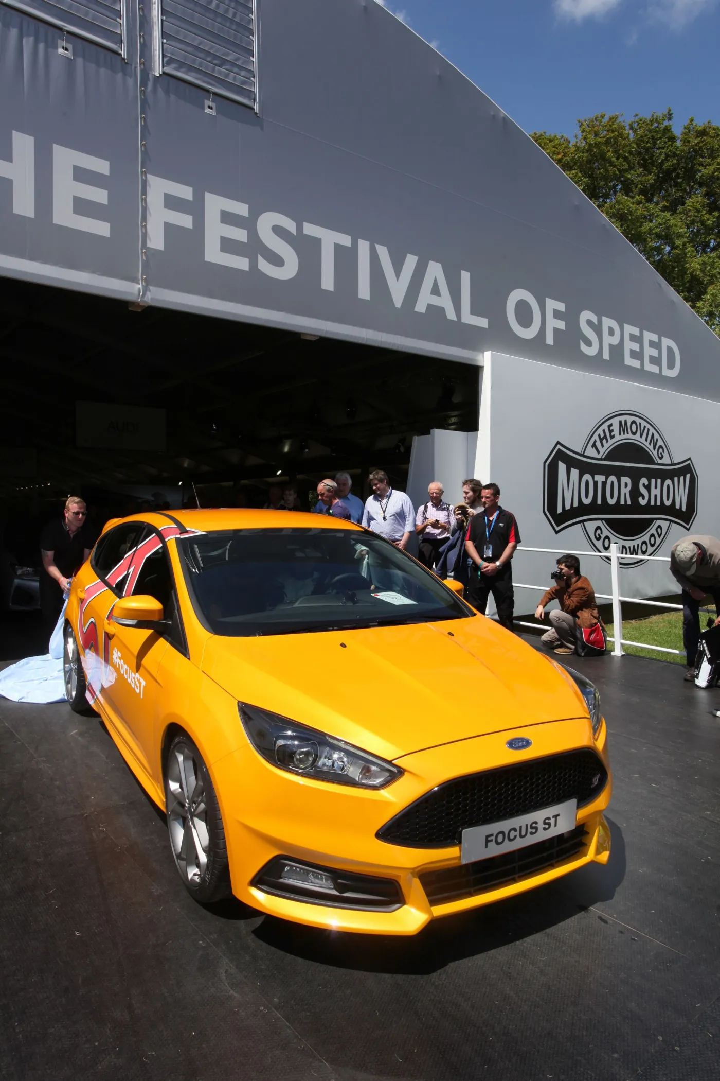 6606841-ford-focus-st.jpg
