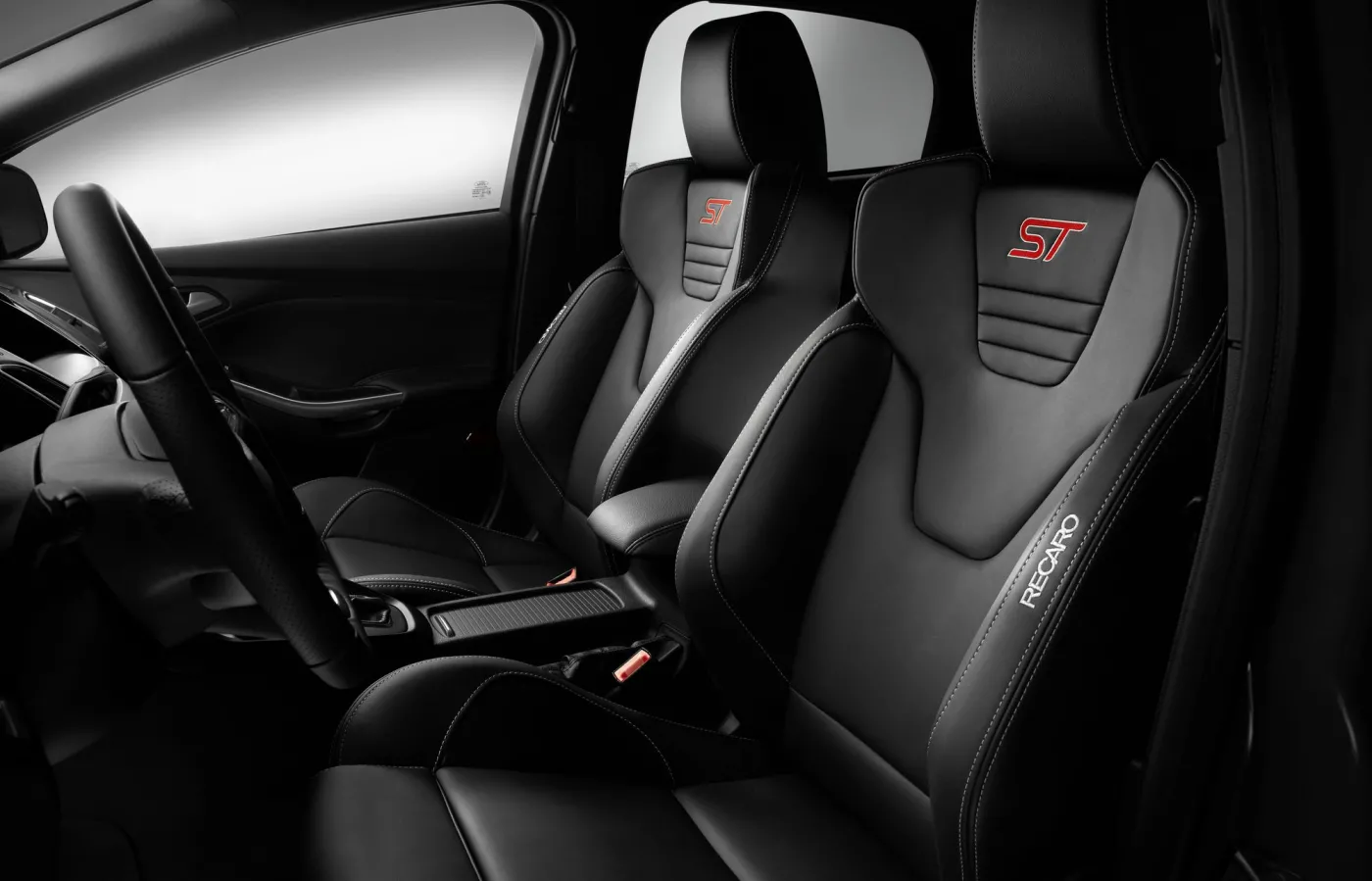 6606870-ford-focus-st.jpg