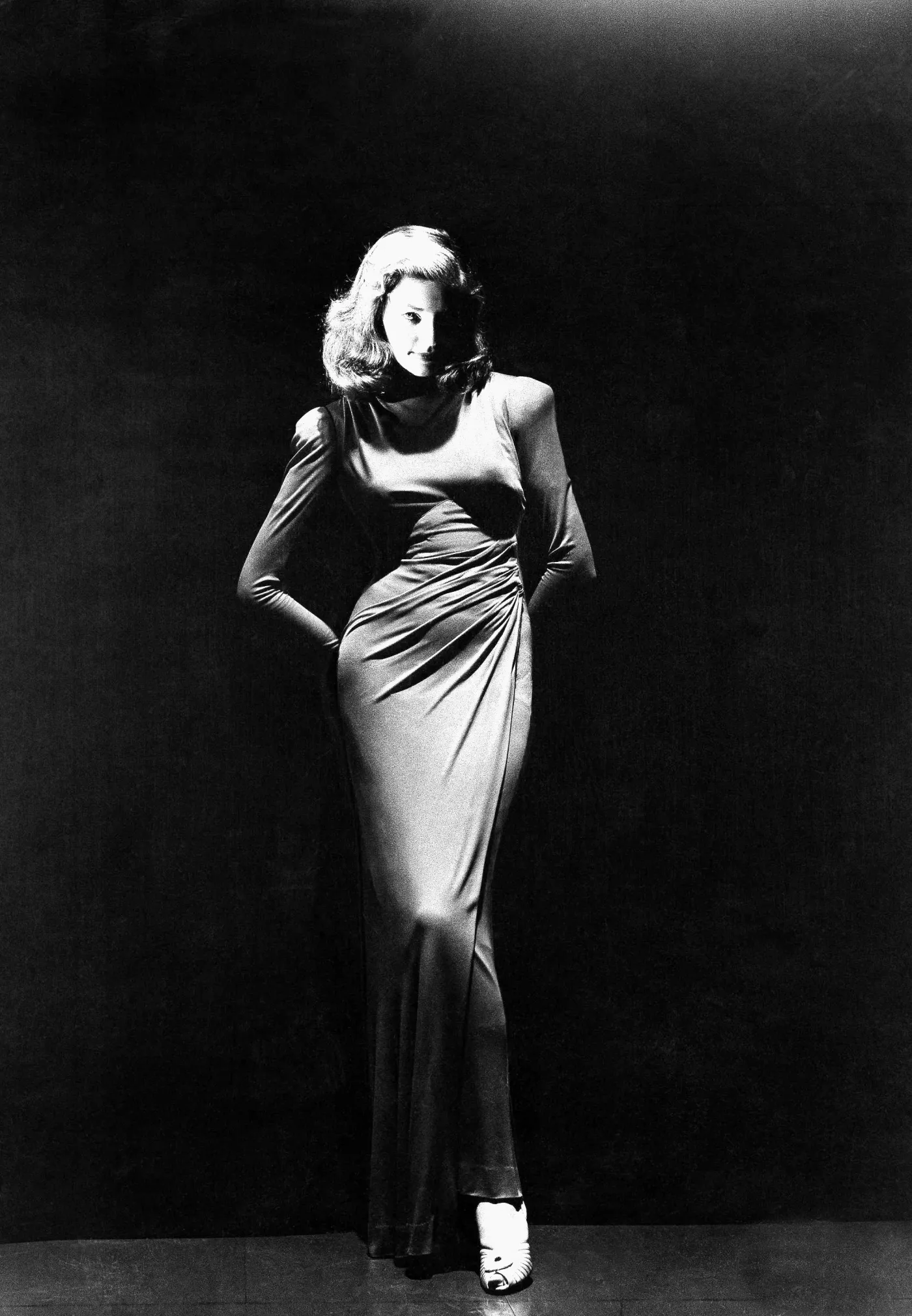 6667632-lauren-bacall.jpg