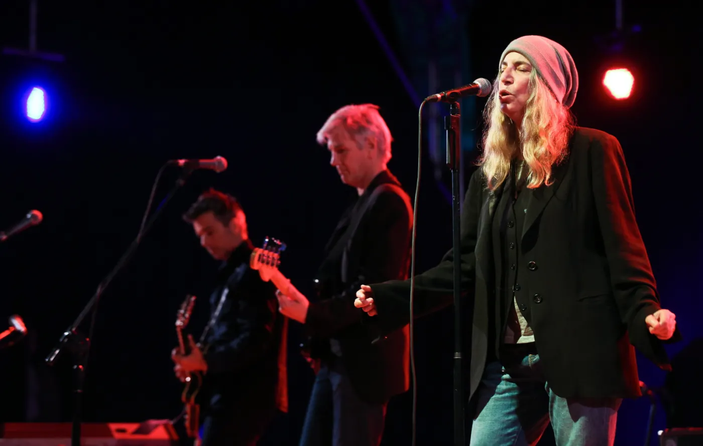 6684368-patti-smith.jpg