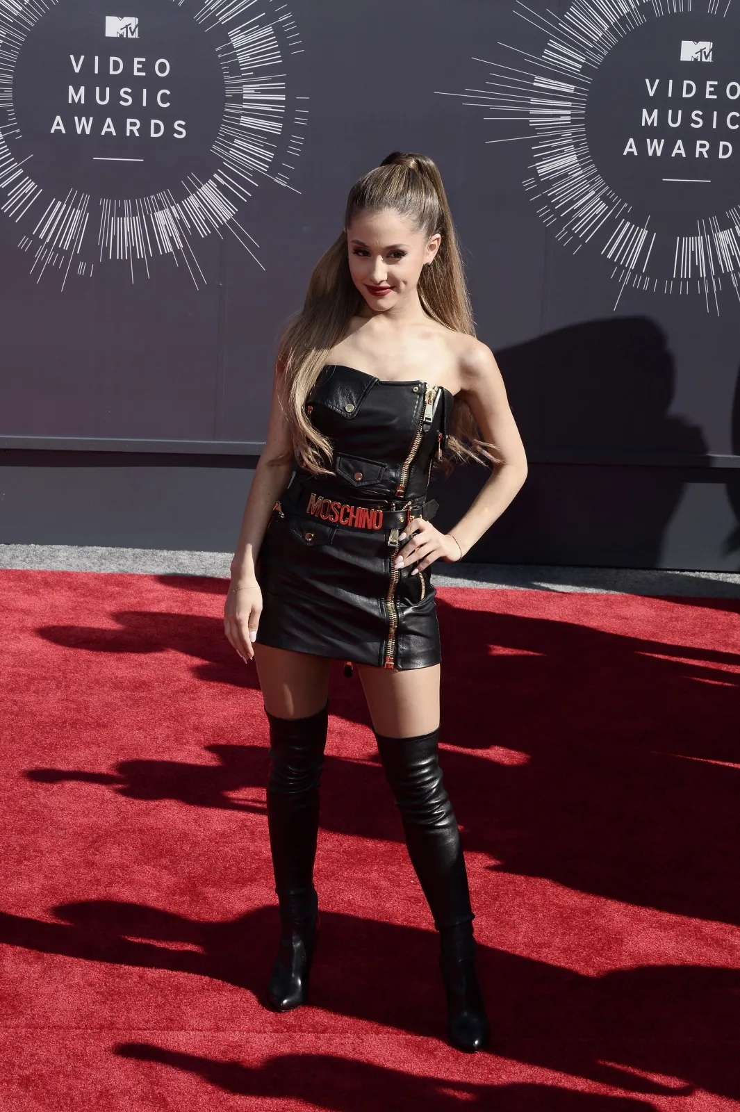 6713114-ariana-grande.jpg