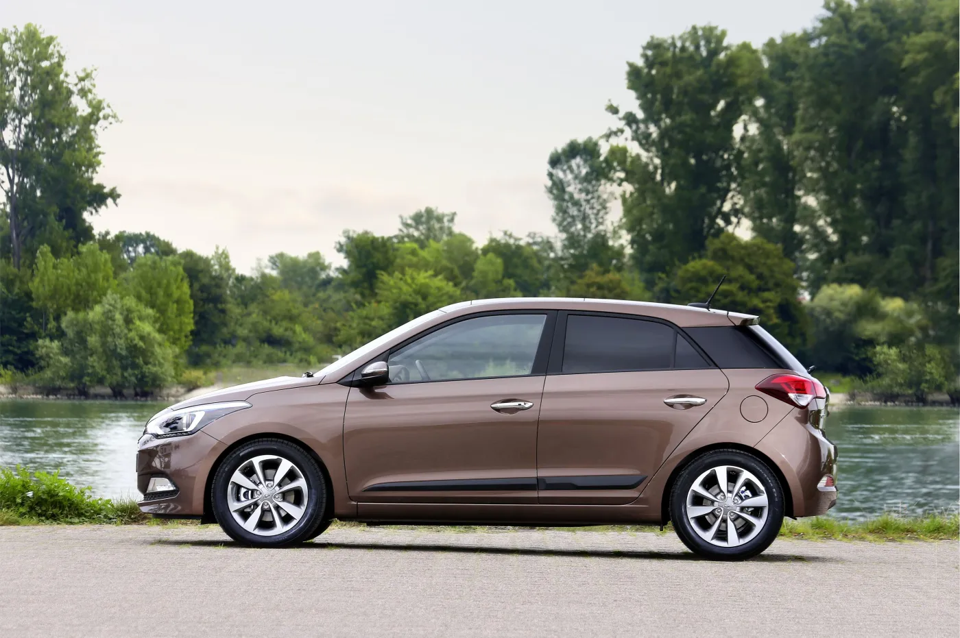 6753012-hyundai-i20.jpg