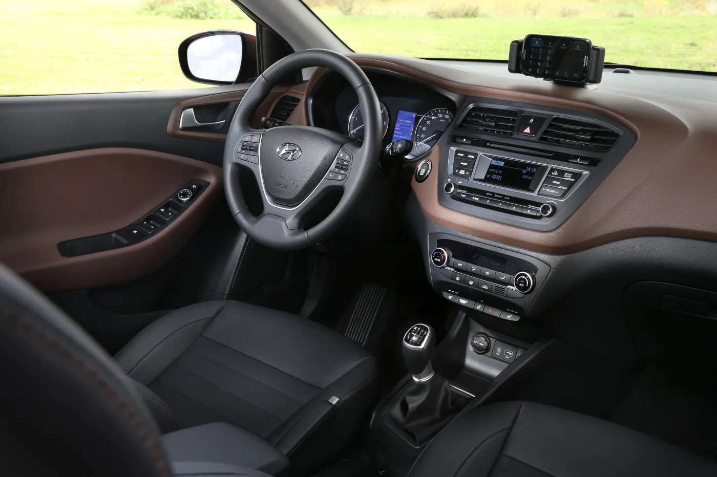 6753215-hyundai-i20.jpg