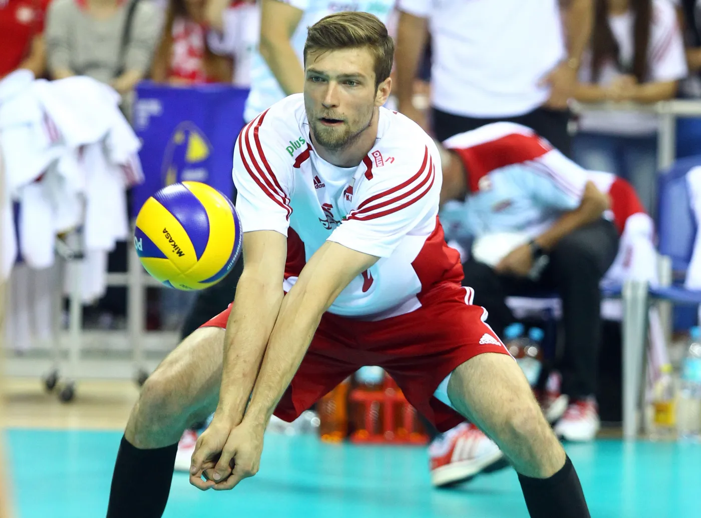 6738573-andrzej-wrona.jpg