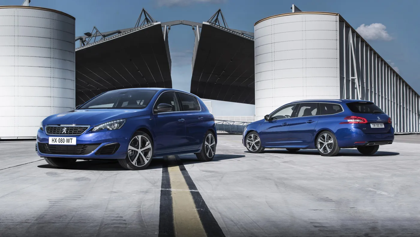 6773895-peugeot-308-gt.jpg