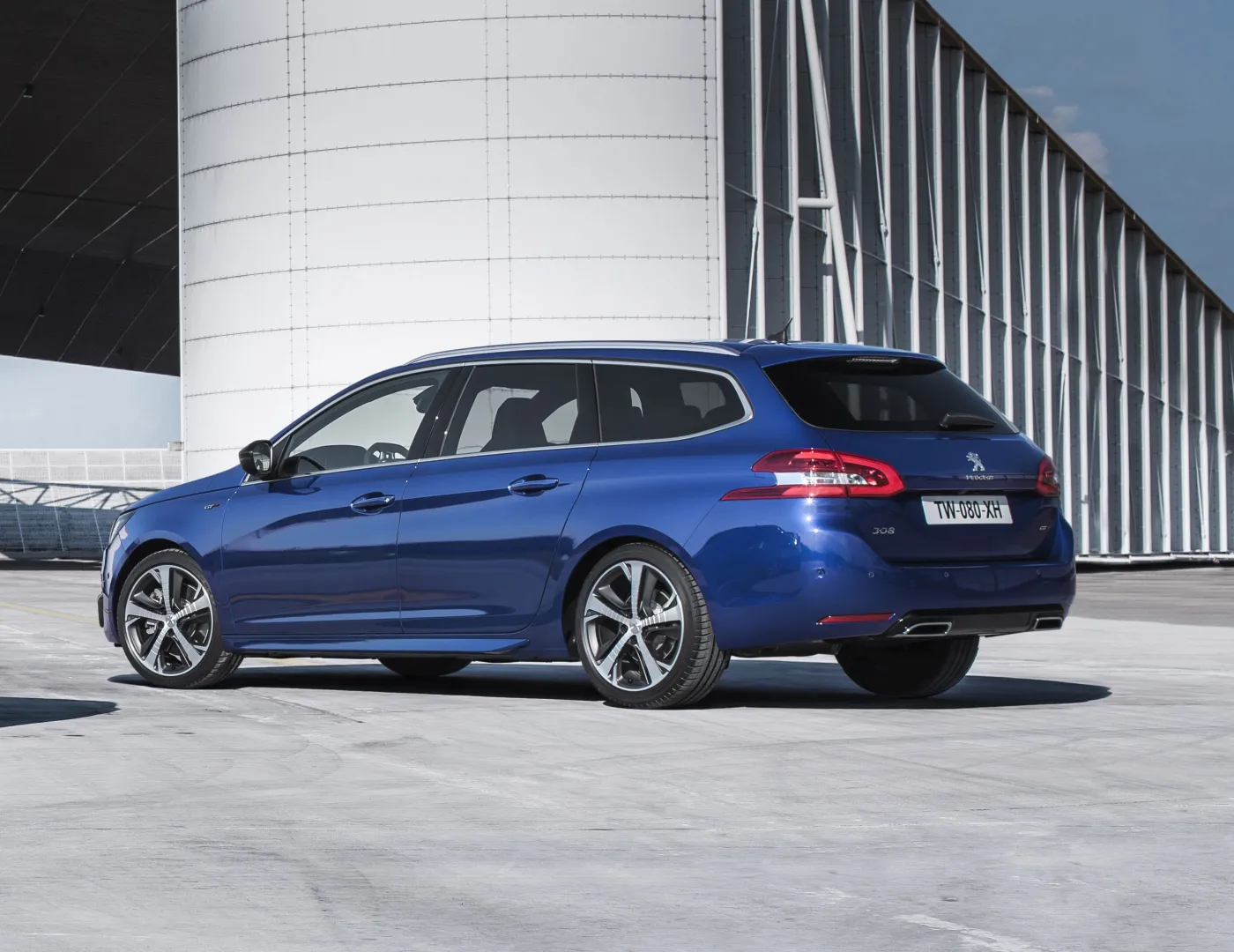 6774156-peugeot-308-gt.jpg