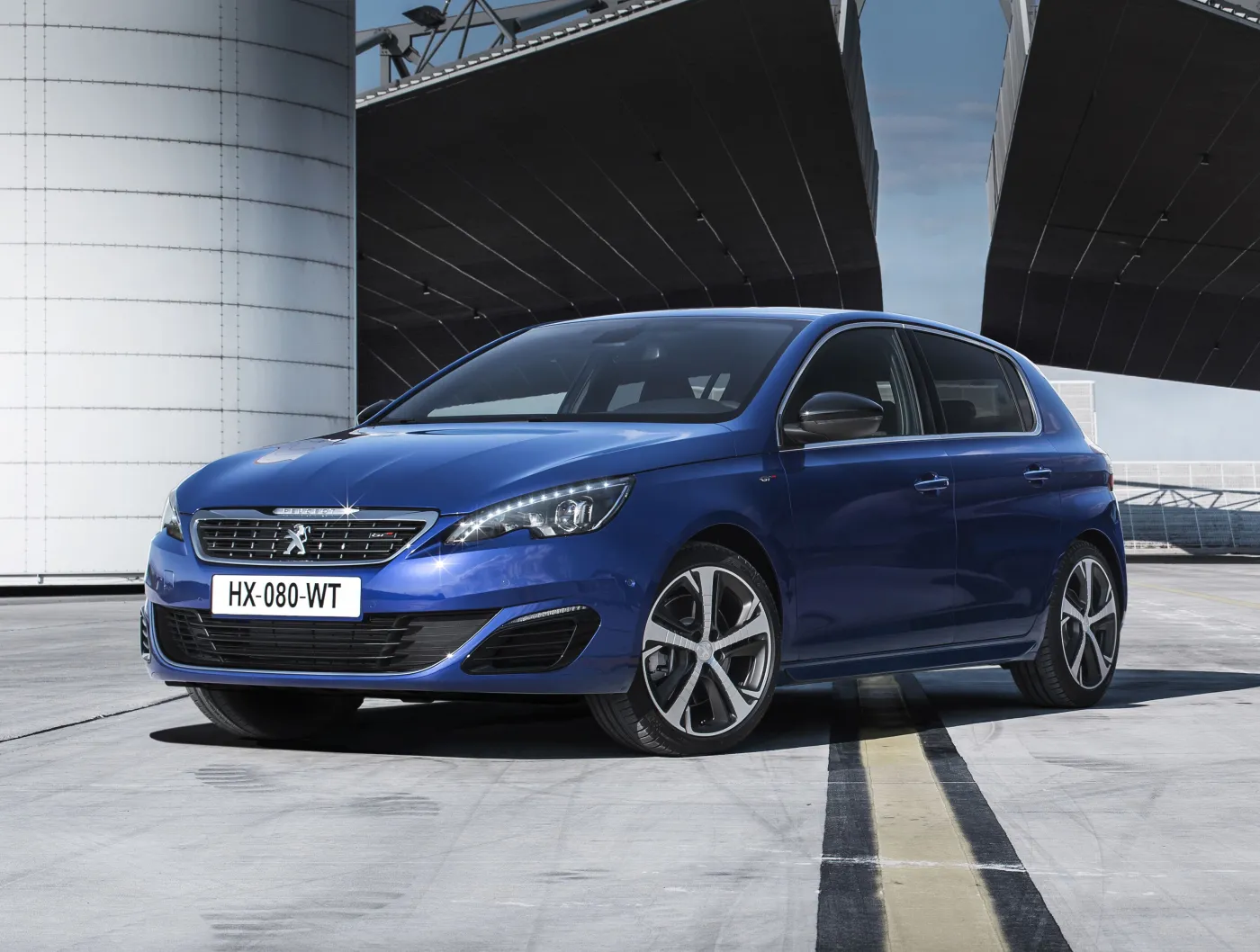 6774185-peugeot-308-gt.jpg