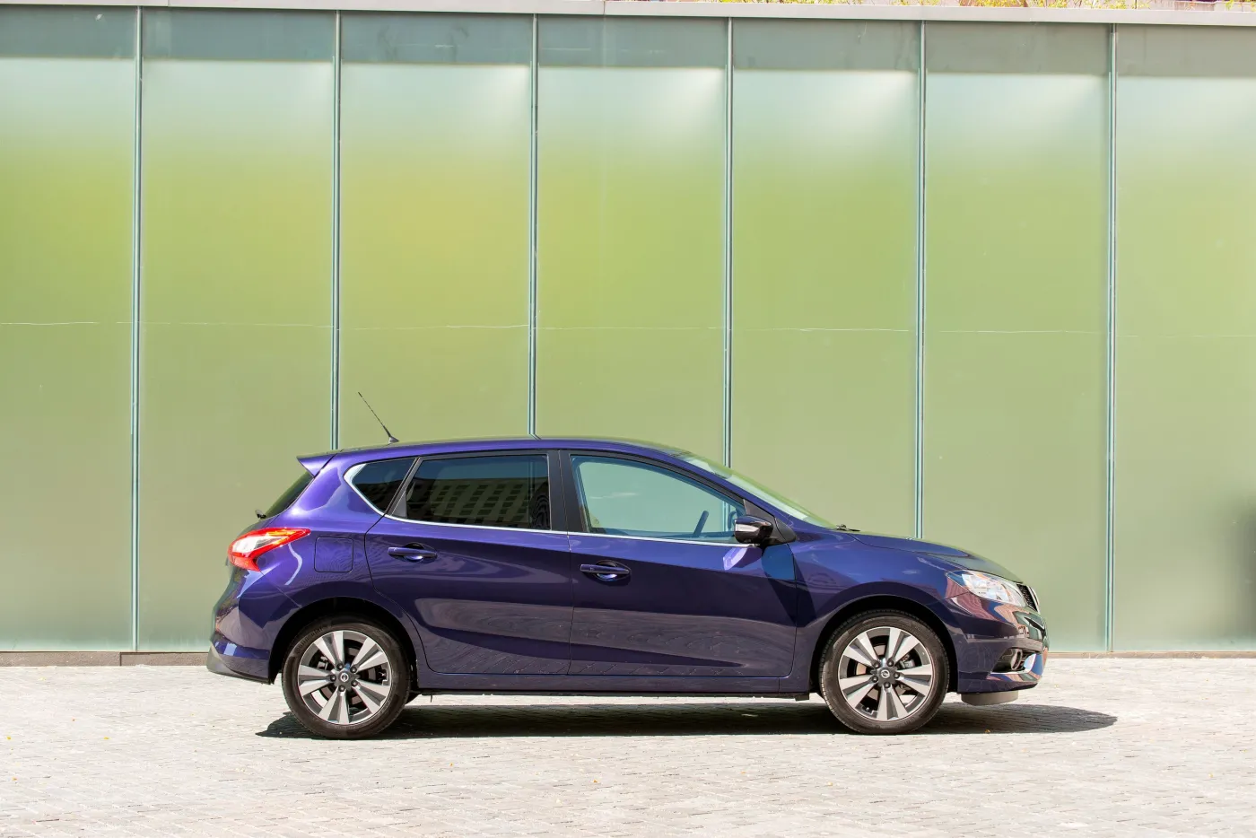 6780843-nissan-pulsar.jpg