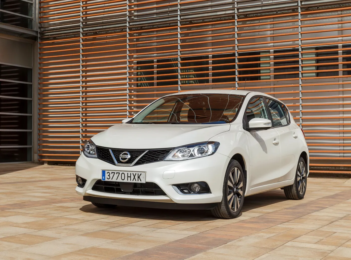 6780263-nissan-pulsar.jpg