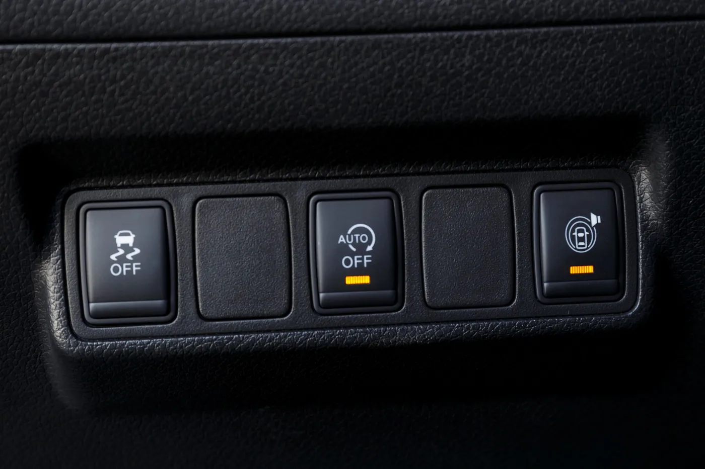 6780350-nissan-pulsar.jpg