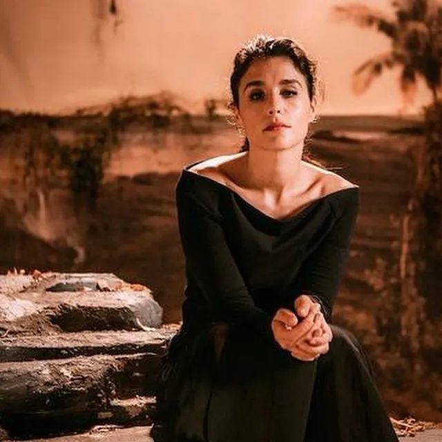 6793989-jessie-ware.jpg