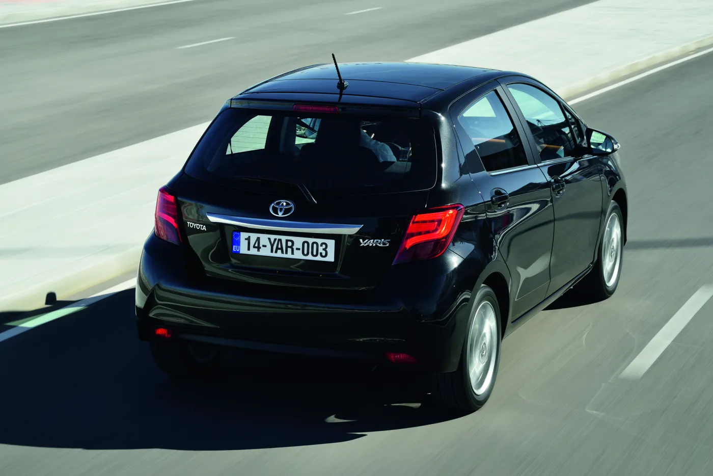 6351183-toyota-yaris.jpg