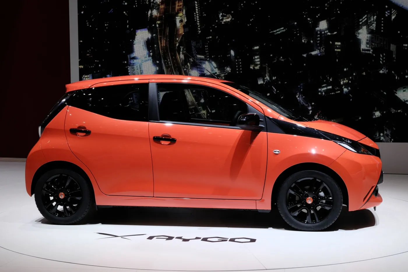 6384857-toyota-aygo.jpg