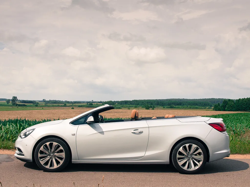 6395363-opel-cascada.jpg