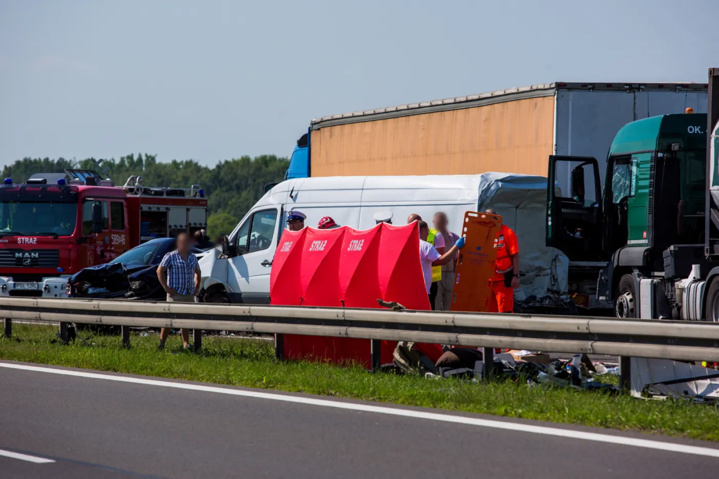 Tragiczny karambol na autostradzie A4. Zdjęcia z miejsca wypadku