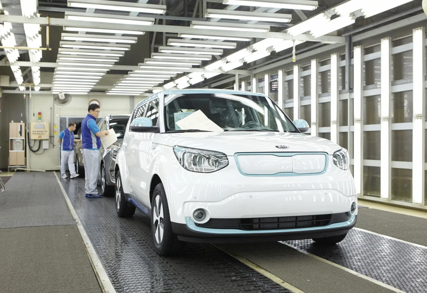 6414727-kia-soul-ev.jpg