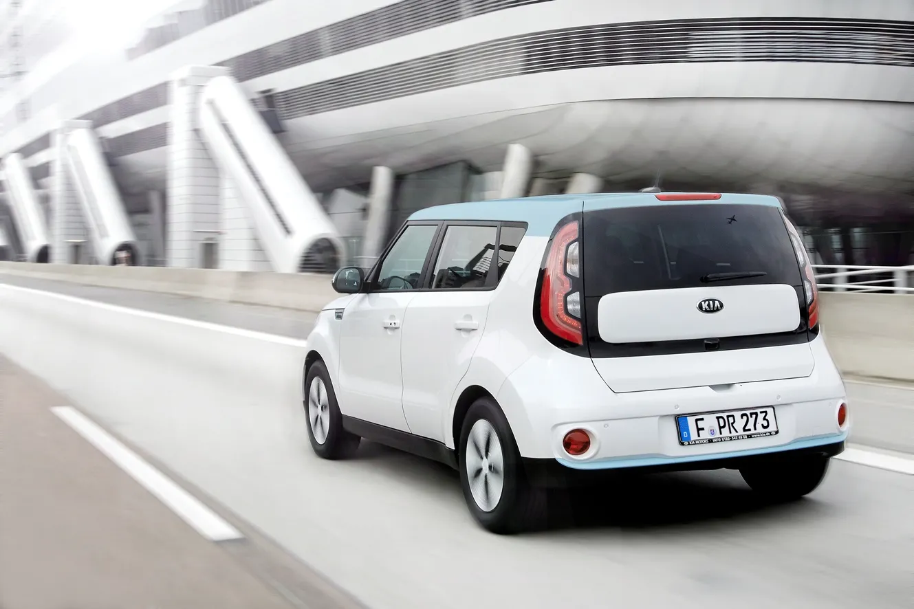 6053431-kia-soul-ev-02.jpg