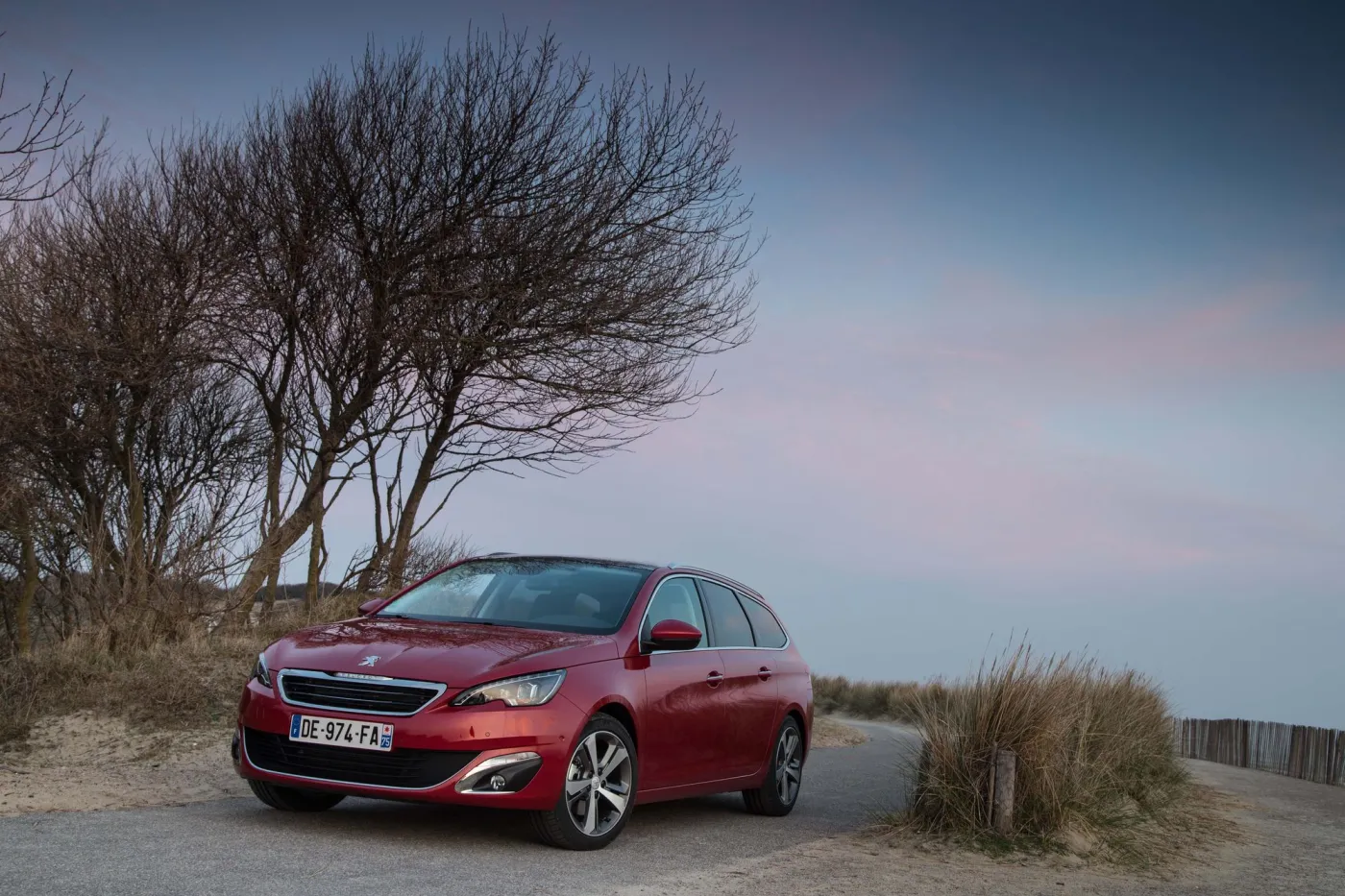 6262441-peugeot-308-sw.jpg