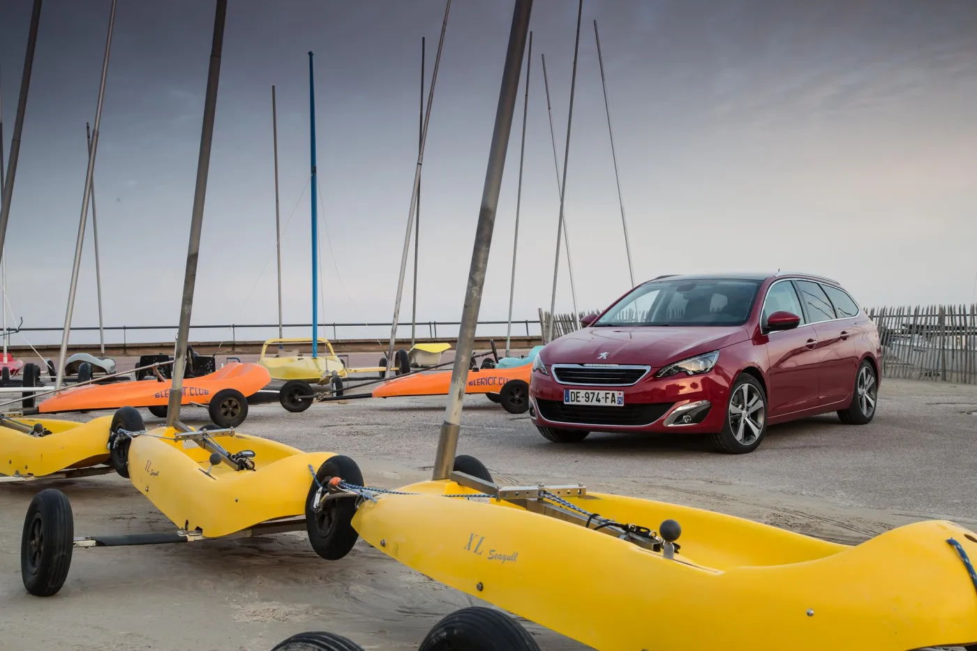 Nowe kombi przerosło Toyotę, Kię i... jest już w Polsce! Zdjęcia peugeot 308 SW